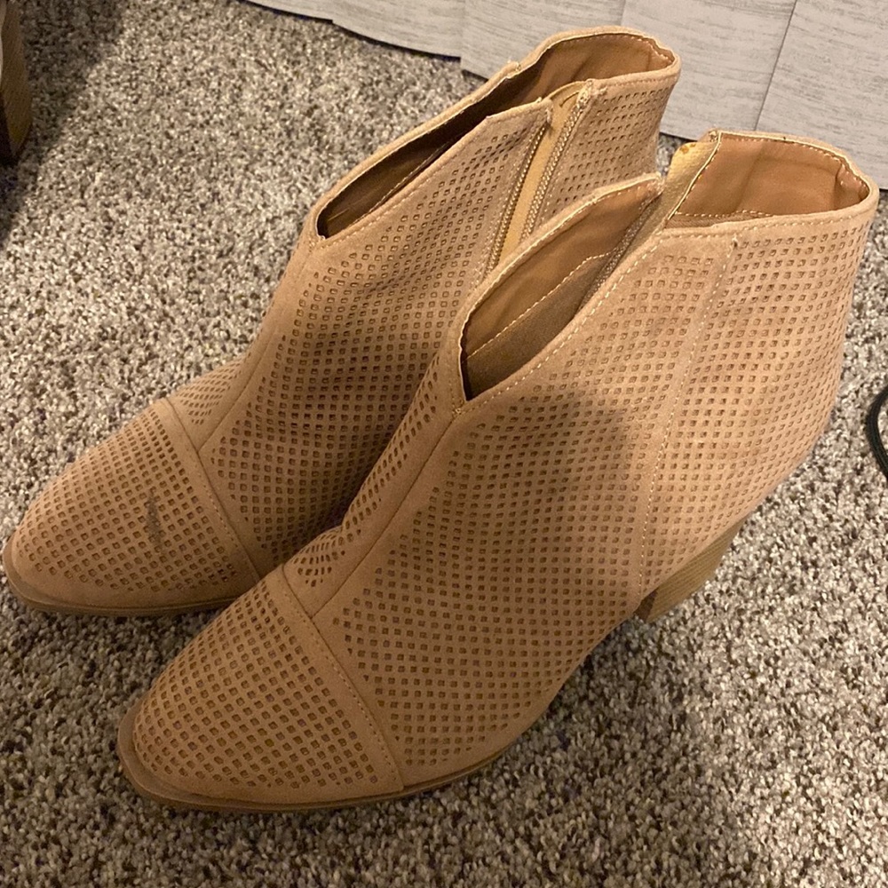 Qupid Booties